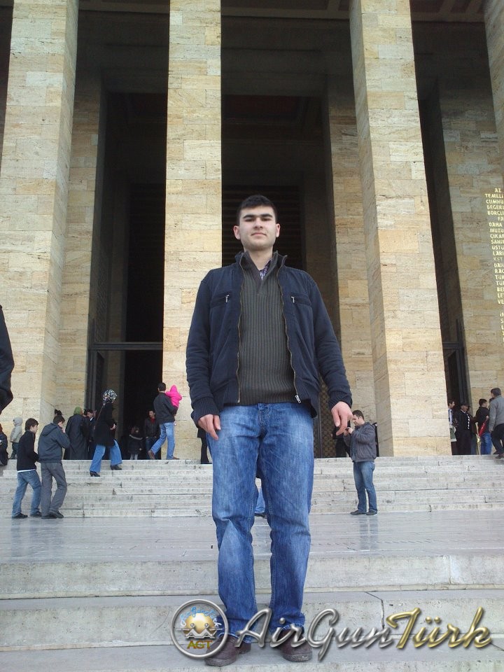 156018_4558674691088_404288124_n