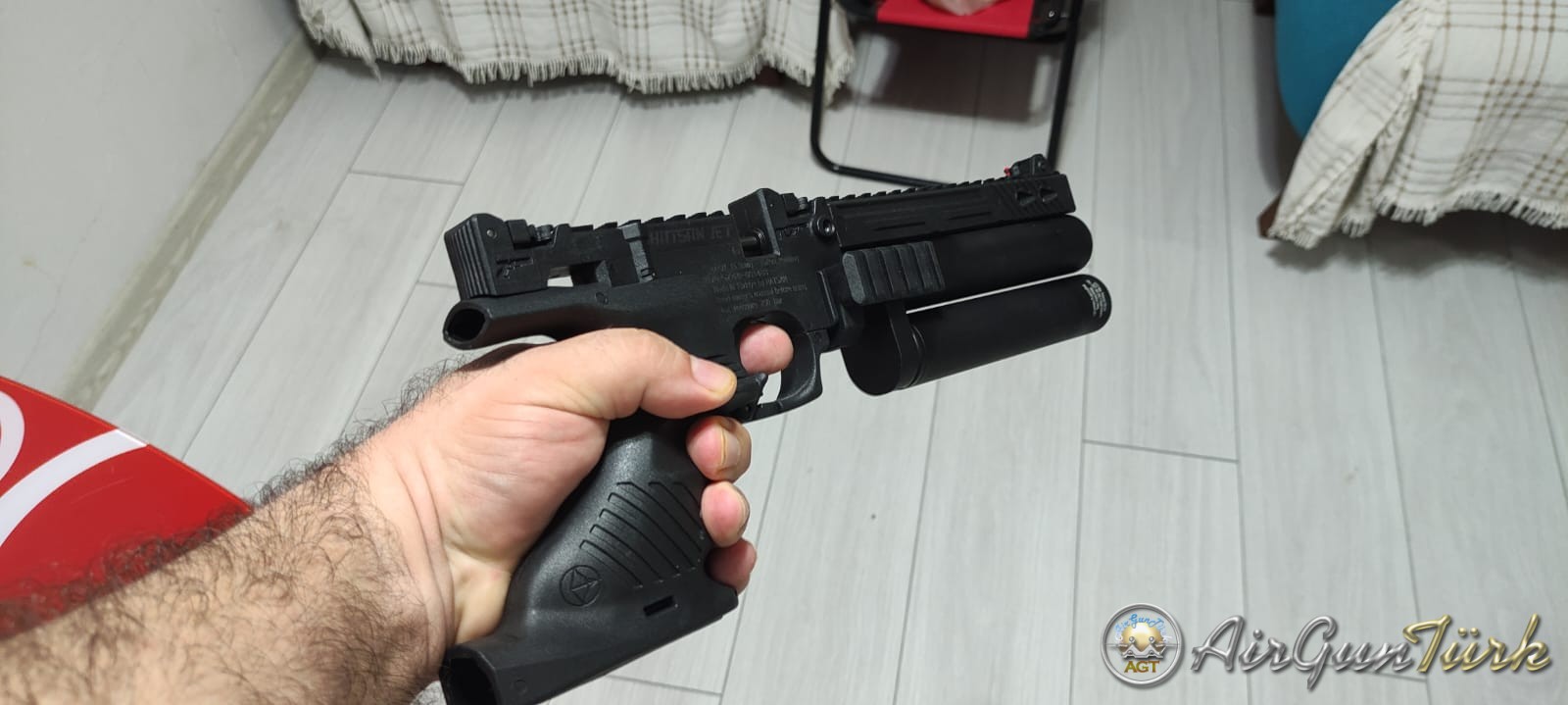 21a5990f-39de-4d30-8eda-9ecbead667d3