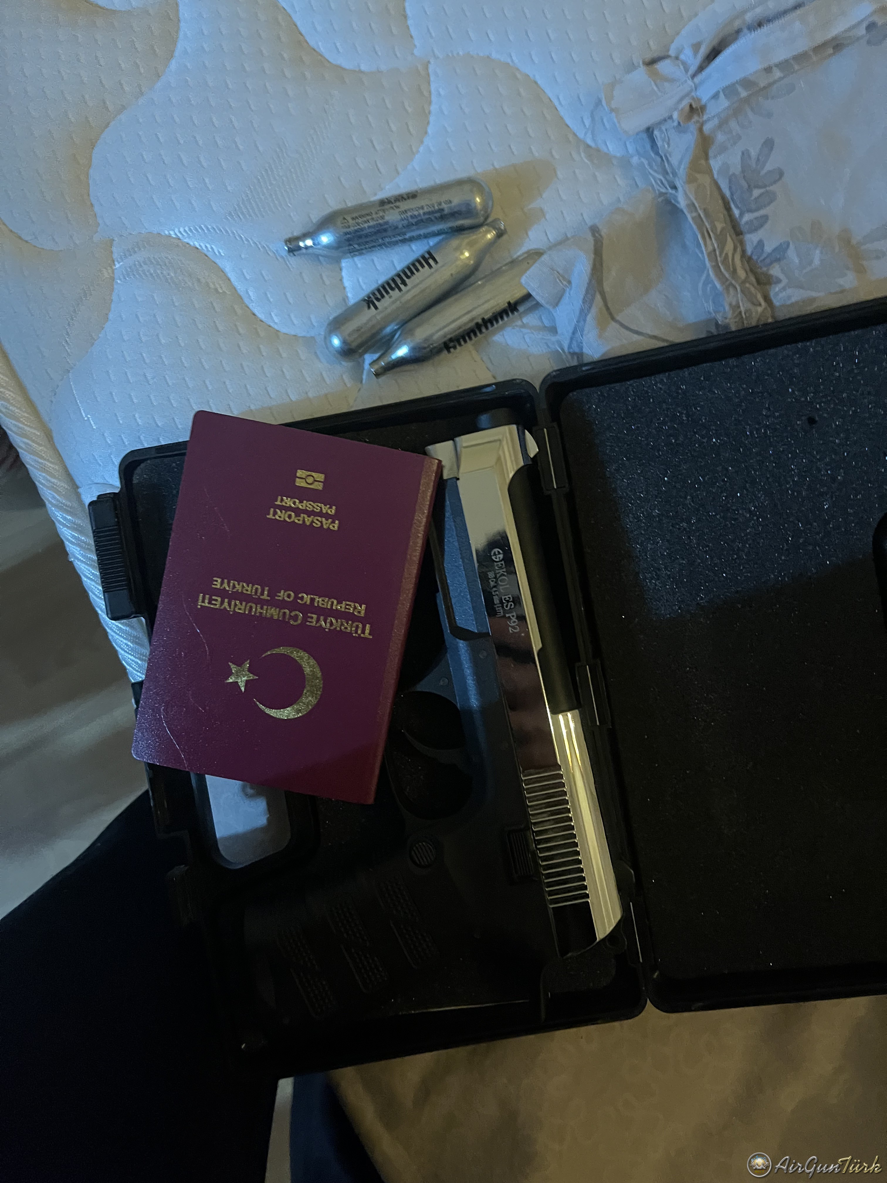 ekol p92 sıfır 1 2 kez kullanıldı pasaport satılık değil yanlış anlaşılmasın fotoğrafta öyle çıktı