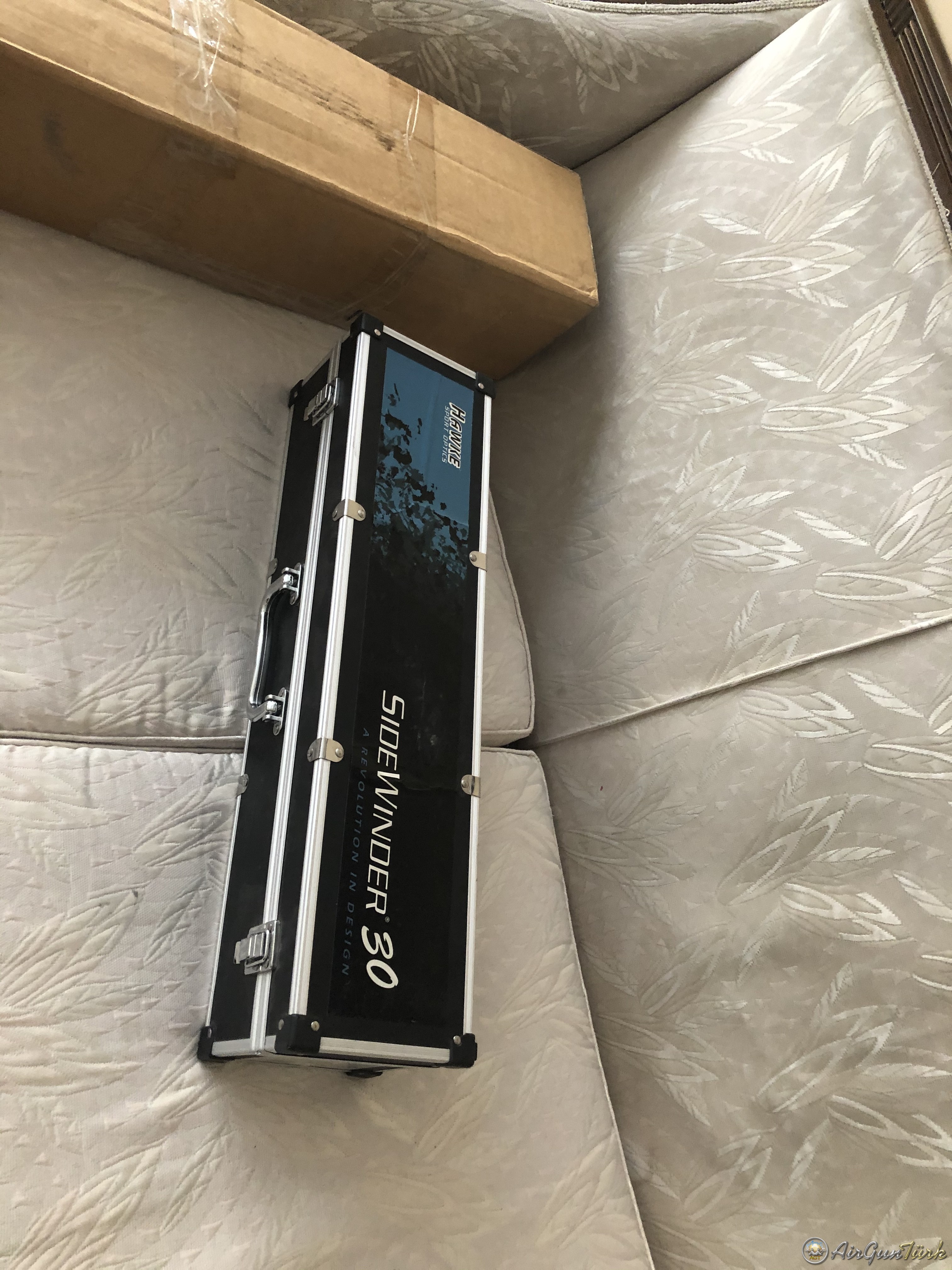 94622AF1-6DEB-4B75-8593-8B310649191E