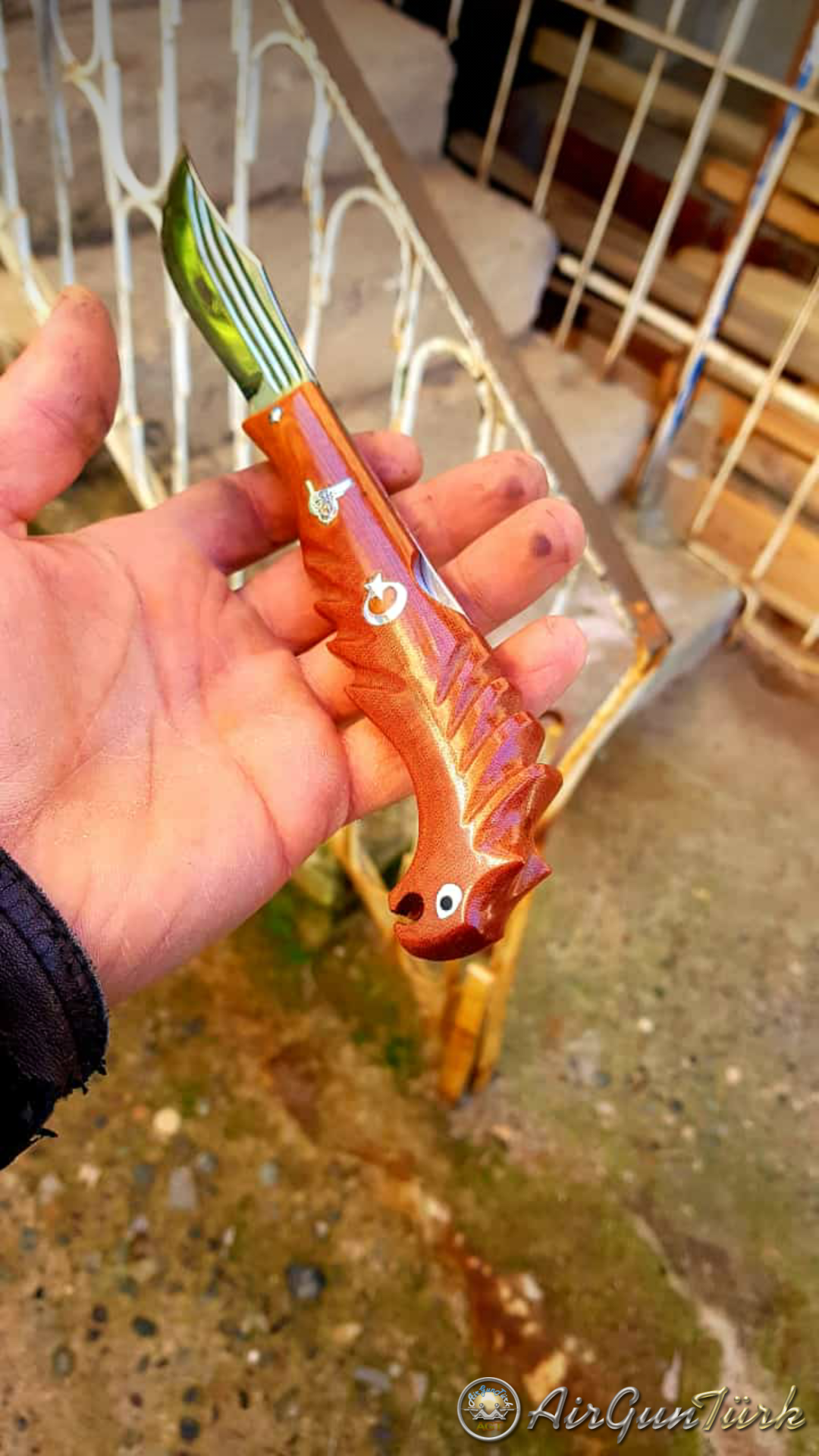 Screenshot_2019-12-19-15-44-18-571_com.whatsapp