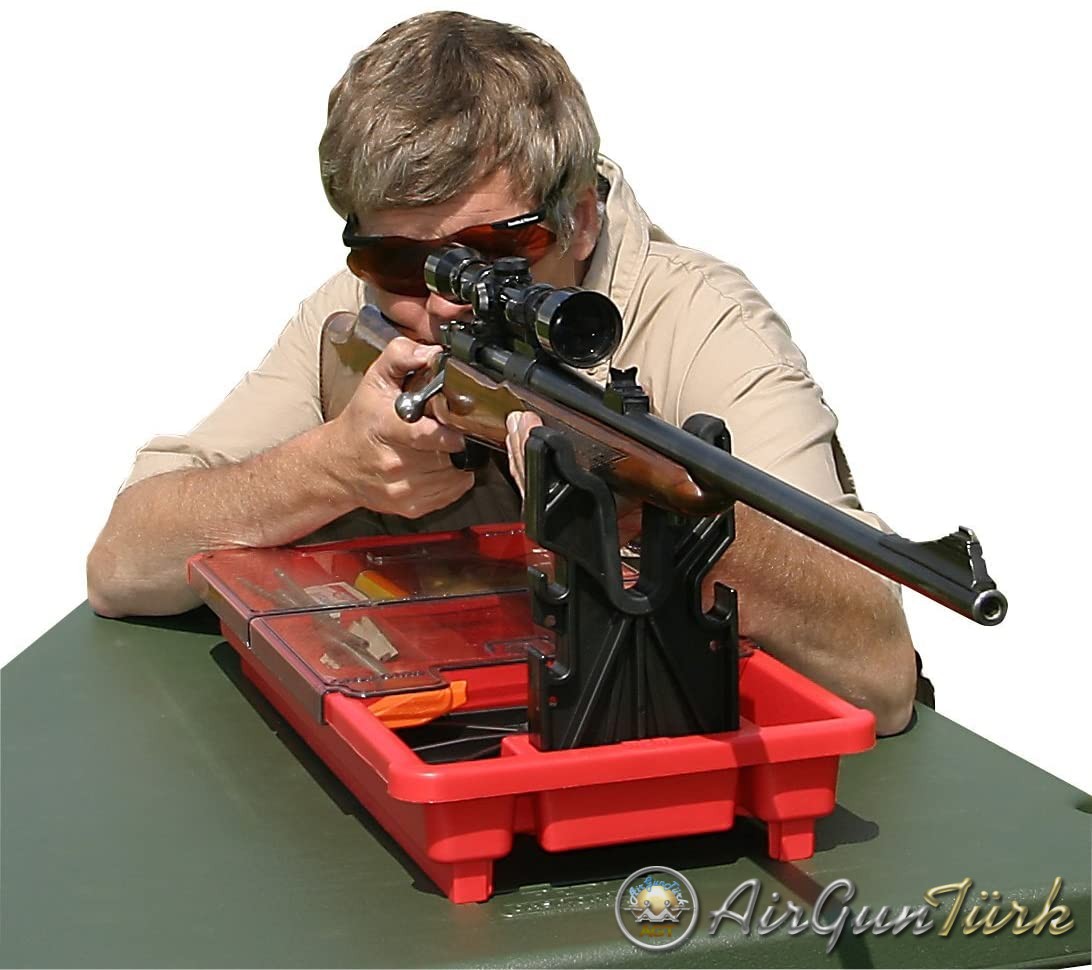 Atış ekipmanı olarak güzel bir sehpa ve organizer !